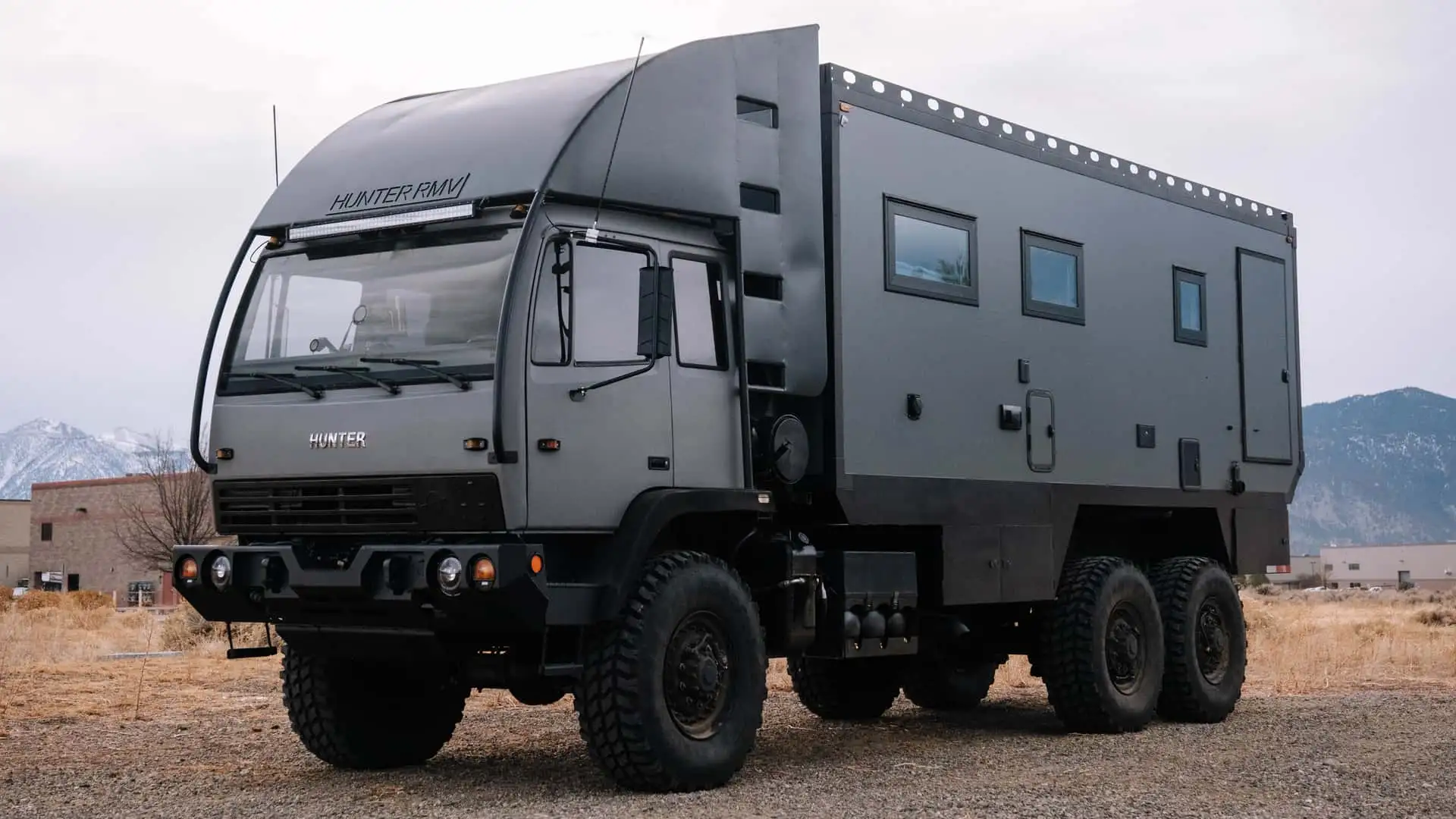 Le camping-car 6x6 ultime : un monstre sur roues de la taille d'un terrain de camping. – Hunter rmv sherpa xle